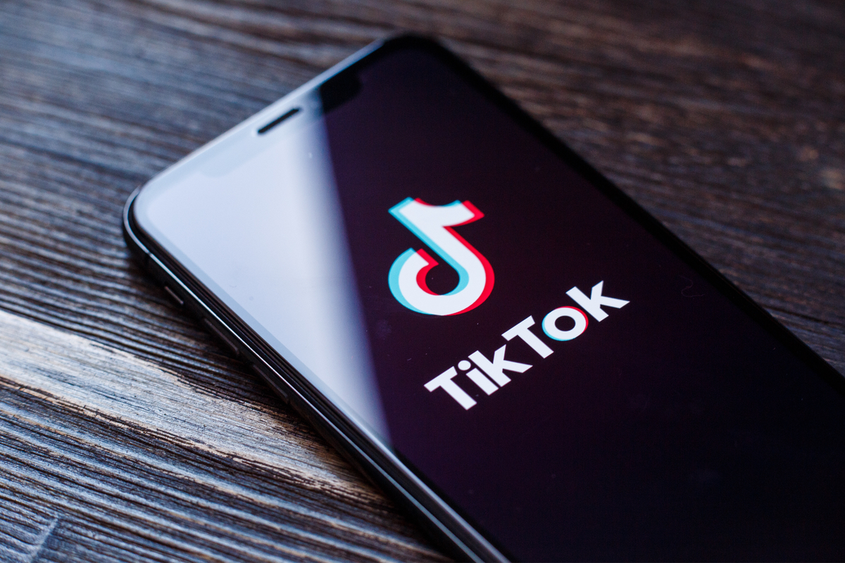 The TikTok Driving Generation – Distracted Drivers on Tulsa Roadways